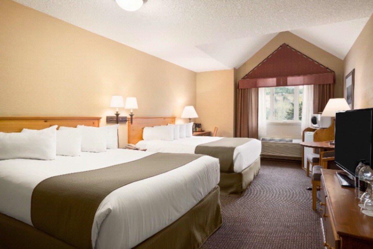 Canmore Inn & Suites Ngoại thất bức ảnh