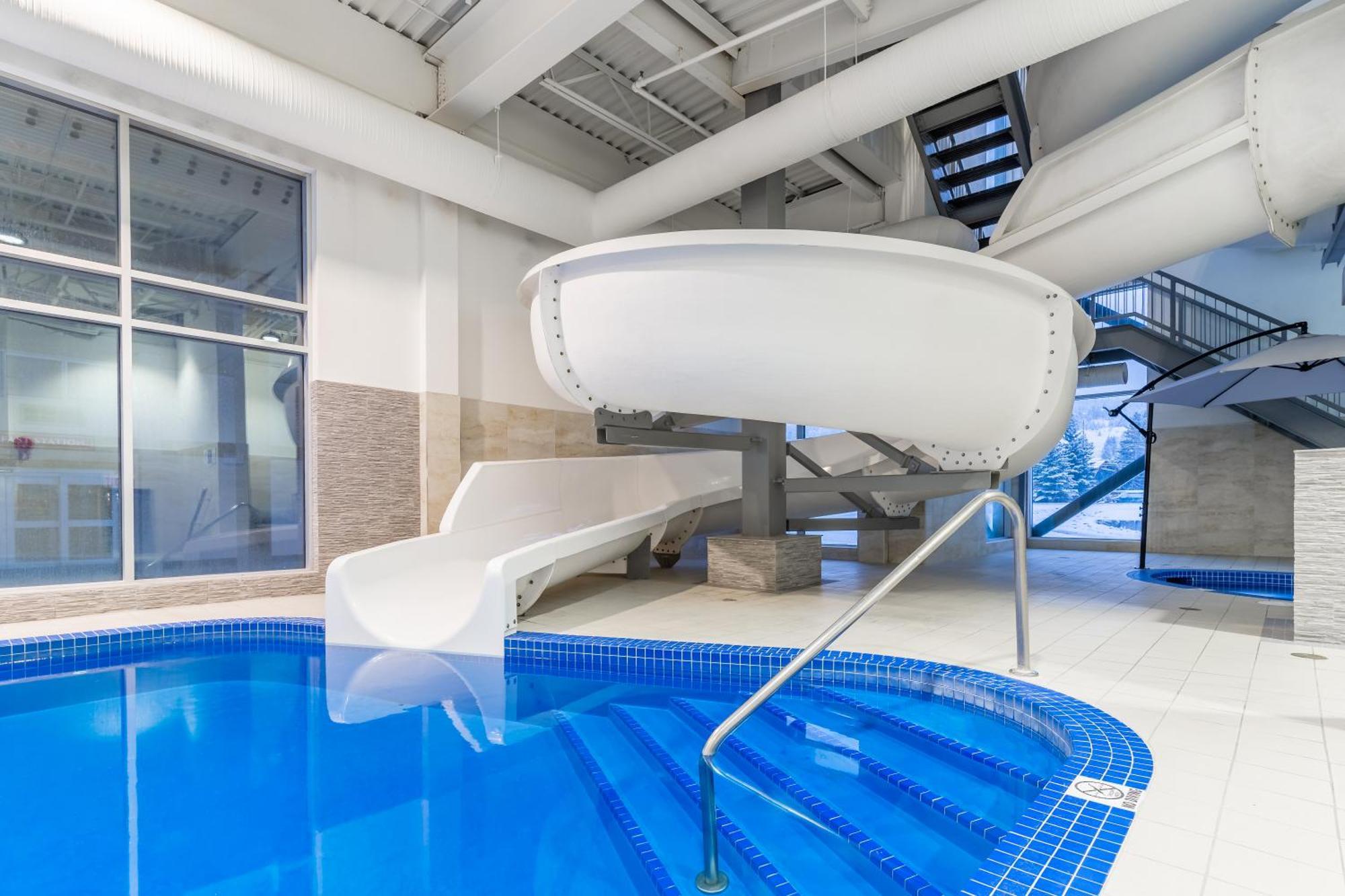 Canmore Inn & Suites Ngoại thất bức ảnh