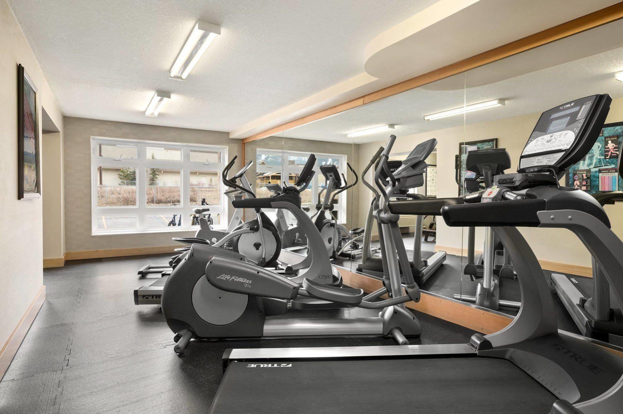 Canmore Inn & Suites Ngoại thất bức ảnh